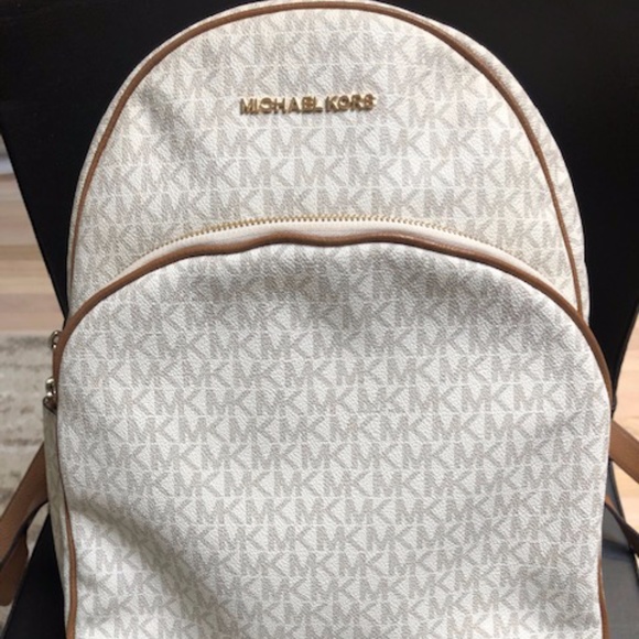 Michael Kors Large Abbey Backpack - Picture 1 of 9